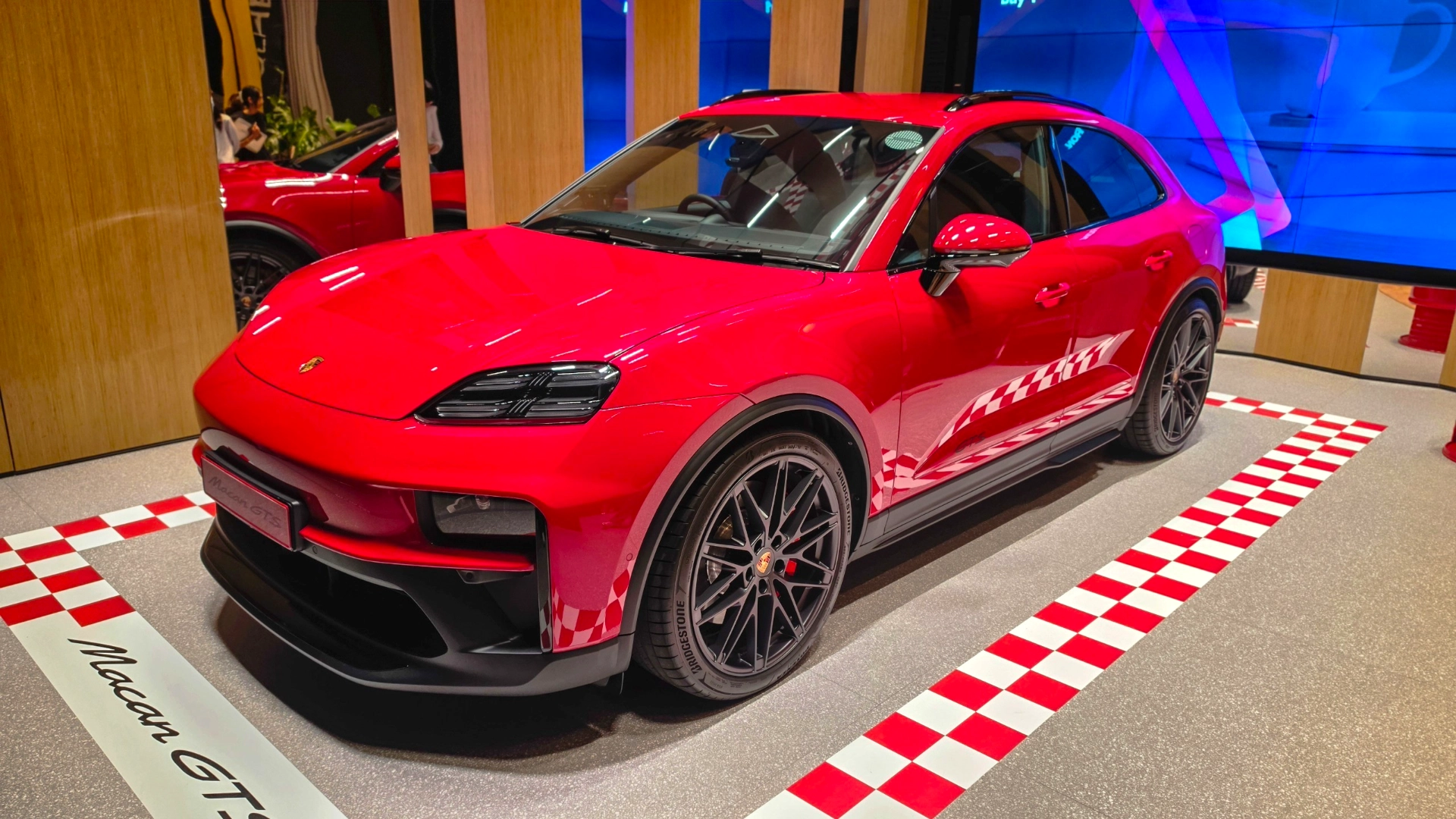 Porsche Macan GTS Electric